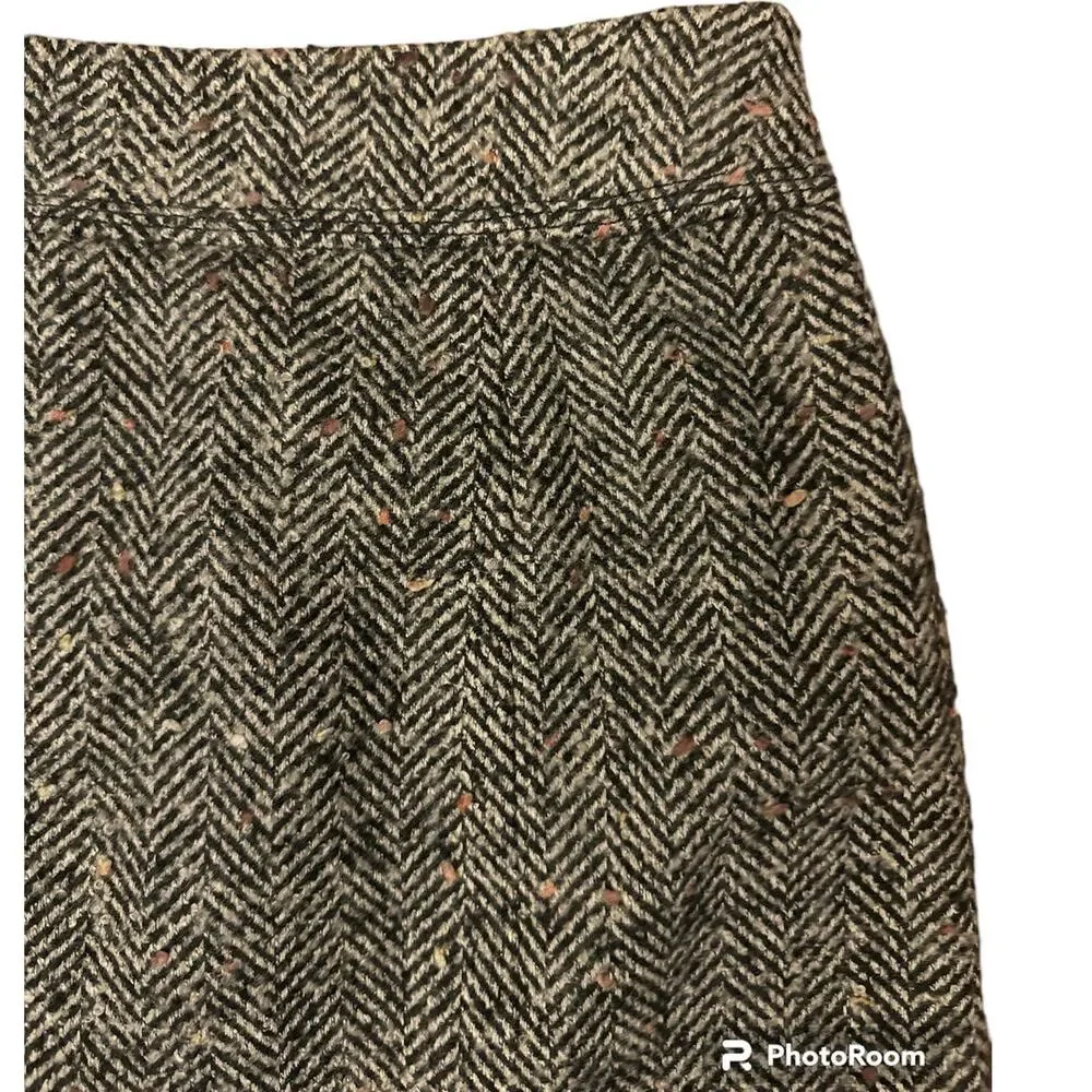Loft Herringbone Wool wrap buttoned mini skirt size 8